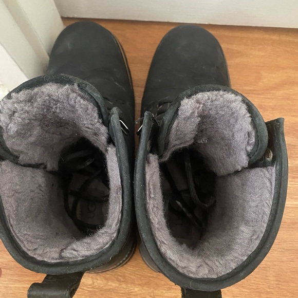 UGG Men Waterproof Winter boots - Picture 2 of 4